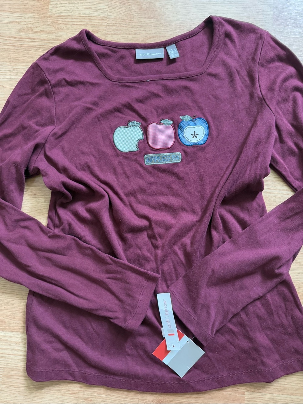 NWT Vintage Y2K Croft & Barrow Apple Embroidered Top L